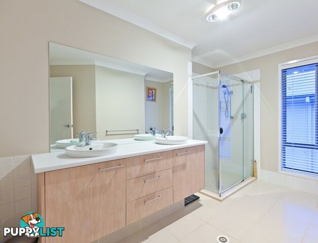 25 Whitby Place THORNLANDS QLD 4164