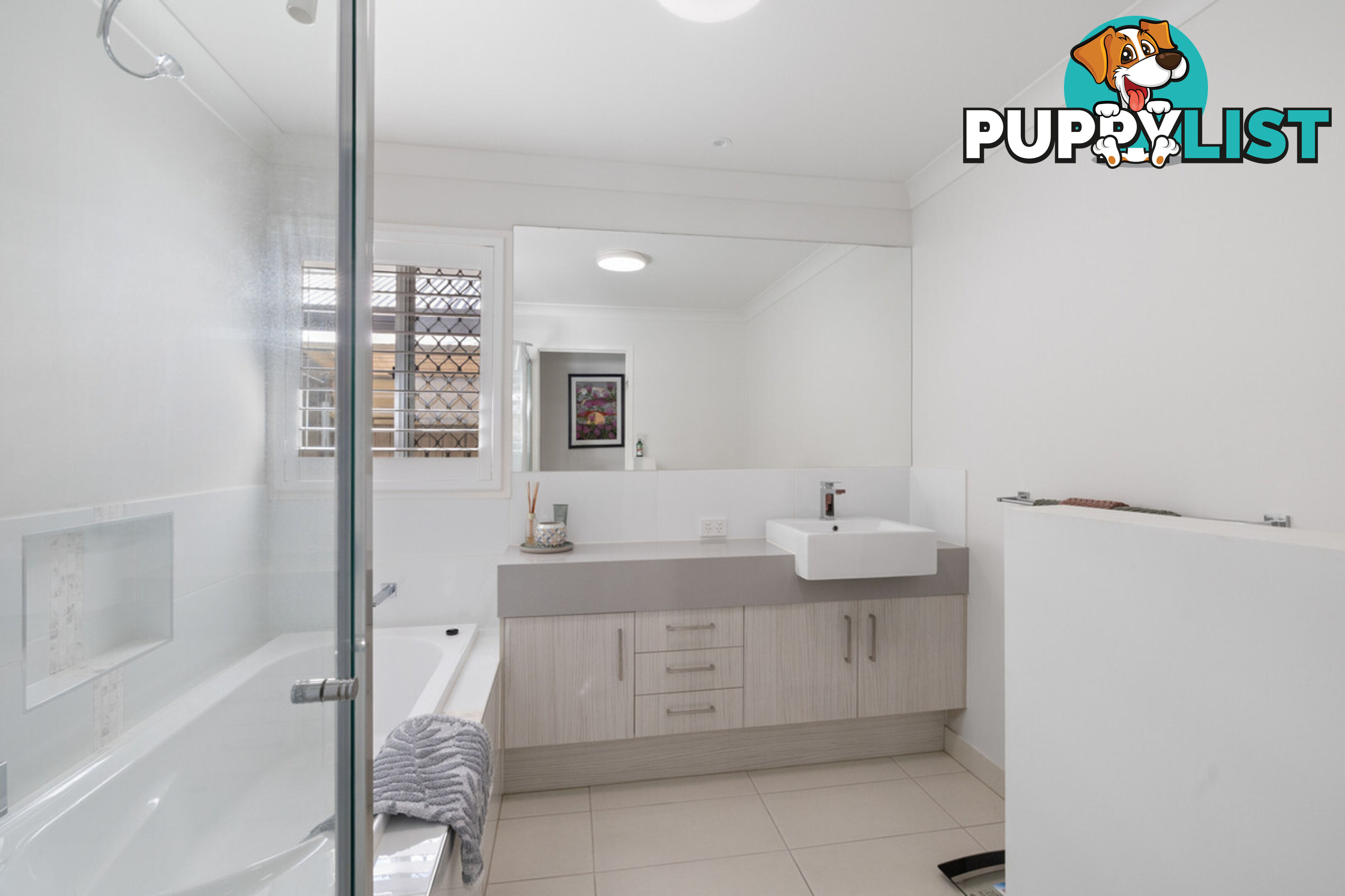 12 Valleygreen Close REDLAND BAY QLD 4165