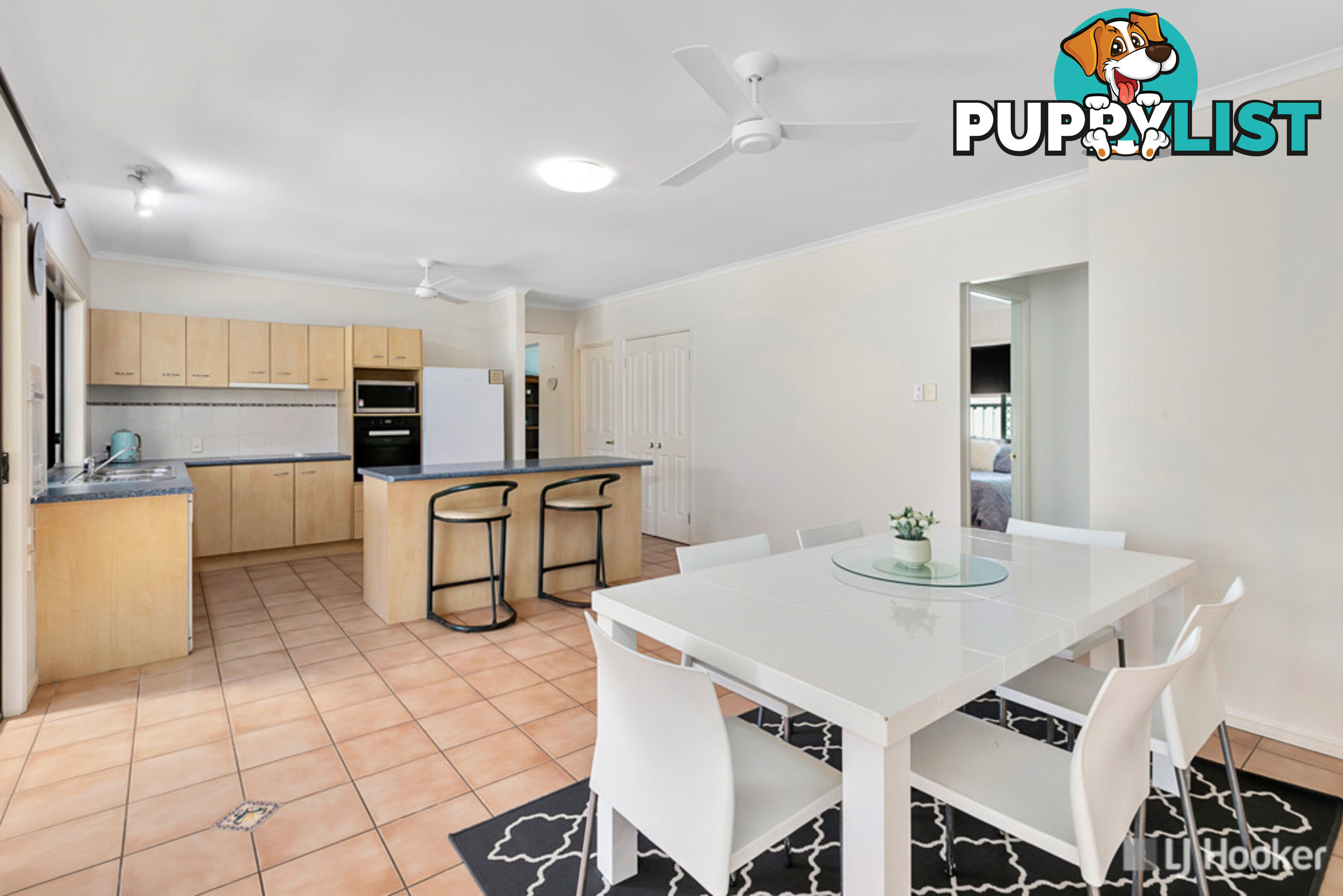 10 Kimbolton Drive REDLAND BAY QLD 4165