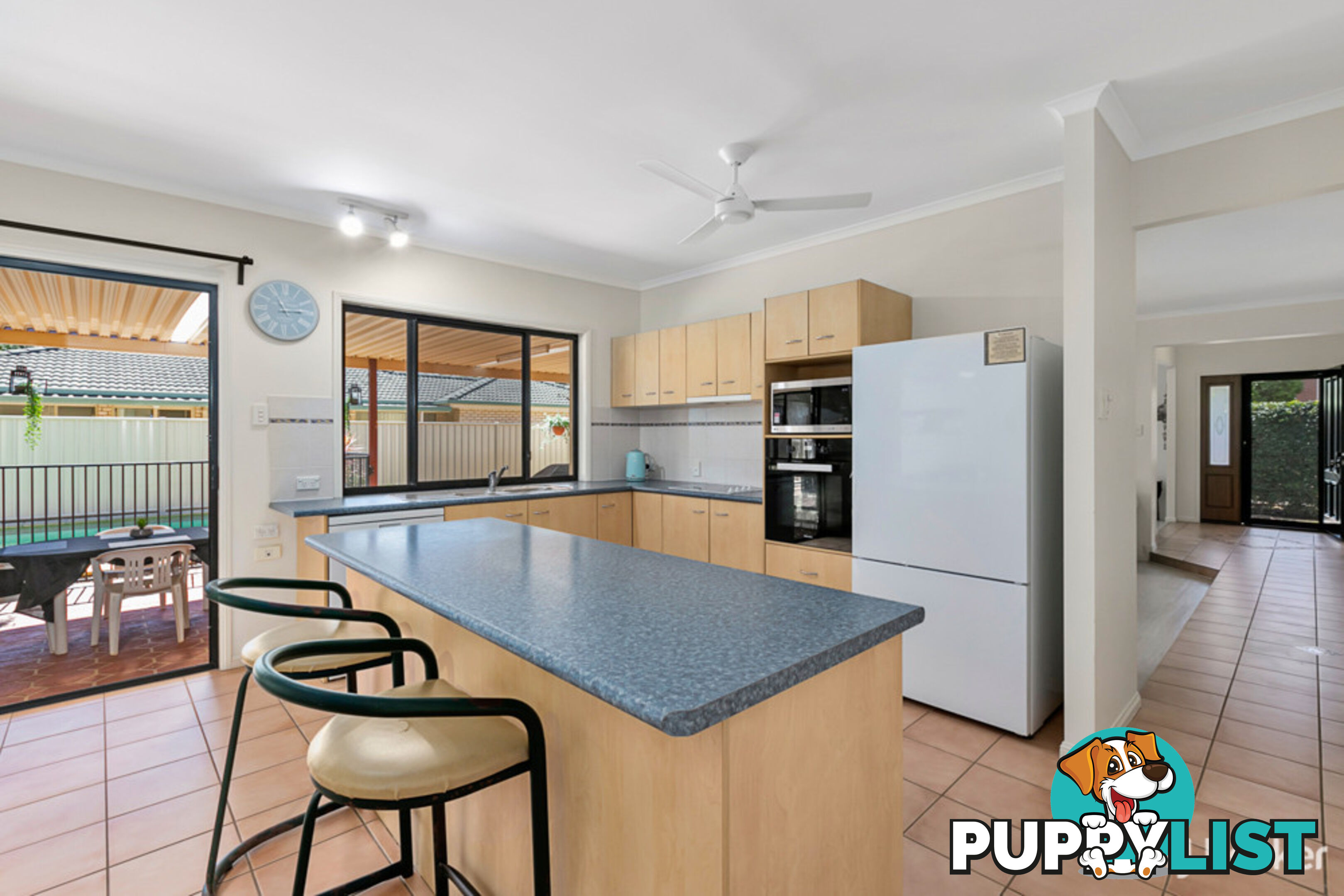 10 Kimbolton Drive REDLAND BAY QLD 4165