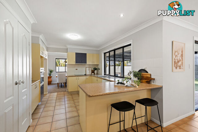11 Sandy Drive VICTORIA POINT QLD 4165