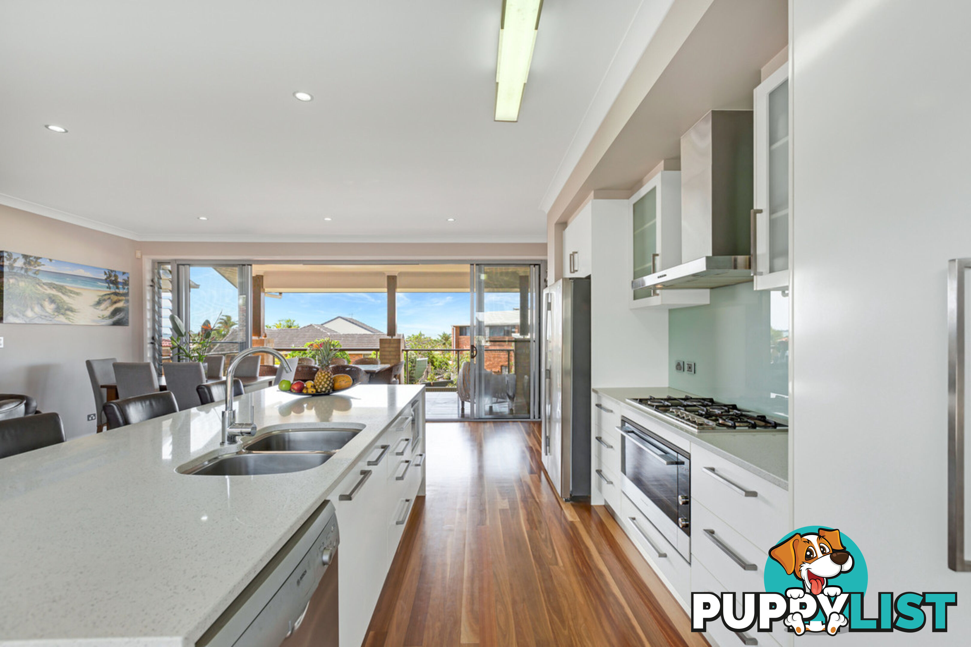 8 Lookout Court VICTORIA POINT QLD 4165