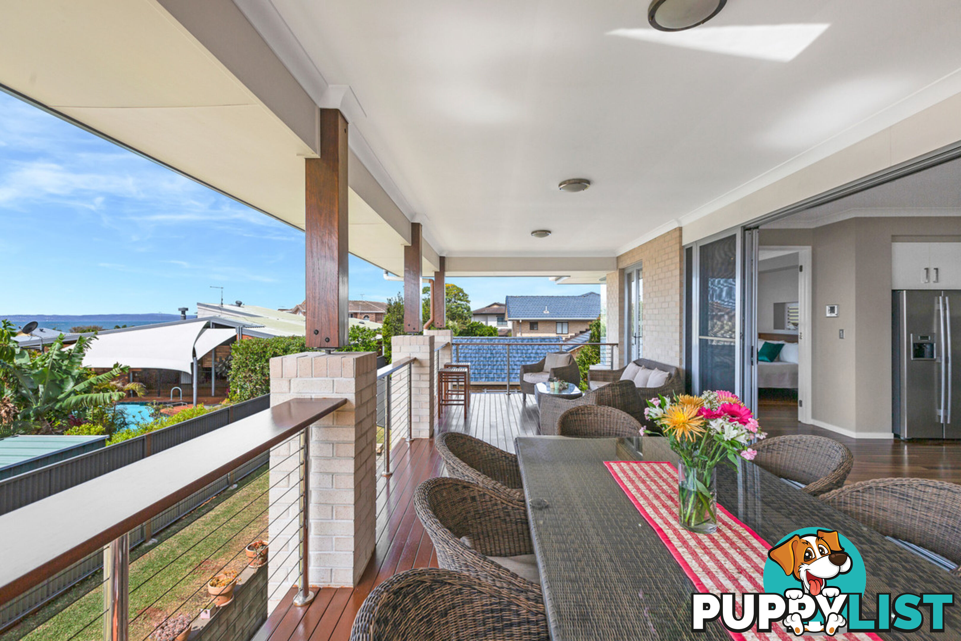 8 Lookout Court VICTORIA POINT QLD 4165