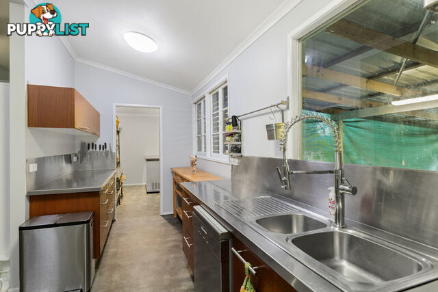 10 Welsby Street DUNWICH QLD 4183