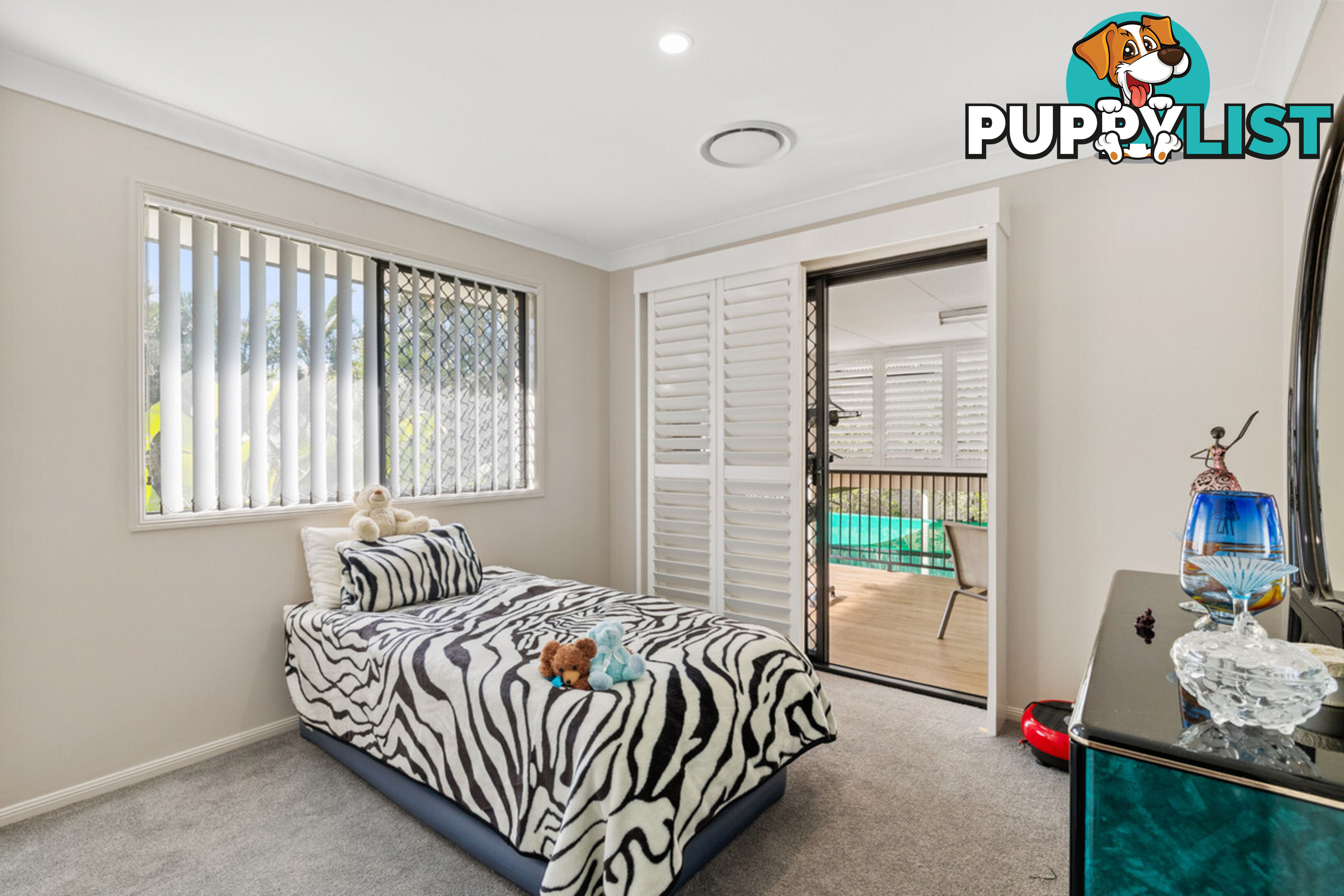 22 Cliftonville Place REDLAND BAY QLD 4165