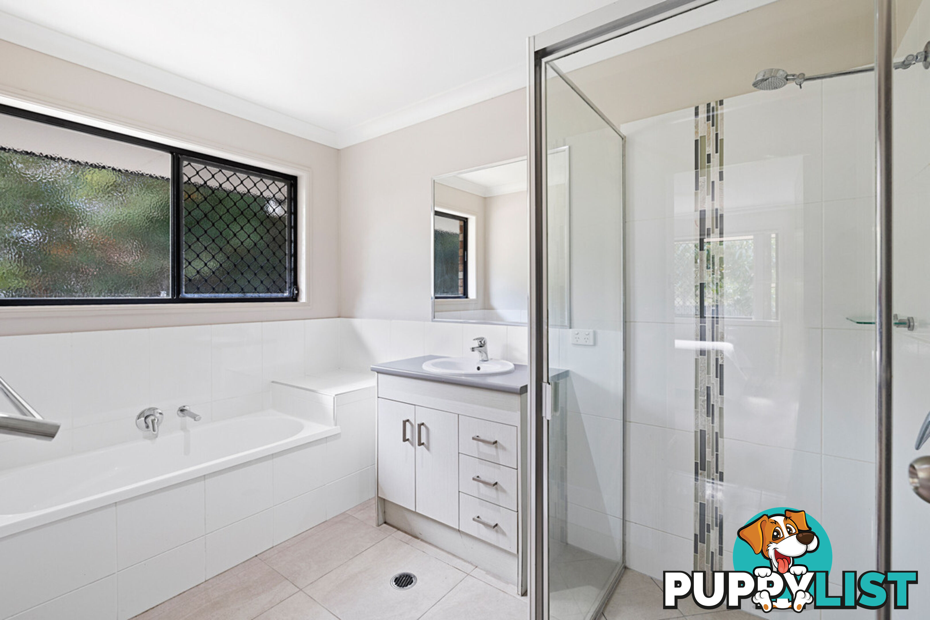 15a Beenwerrin Crescent CAPALABA QLD 4157