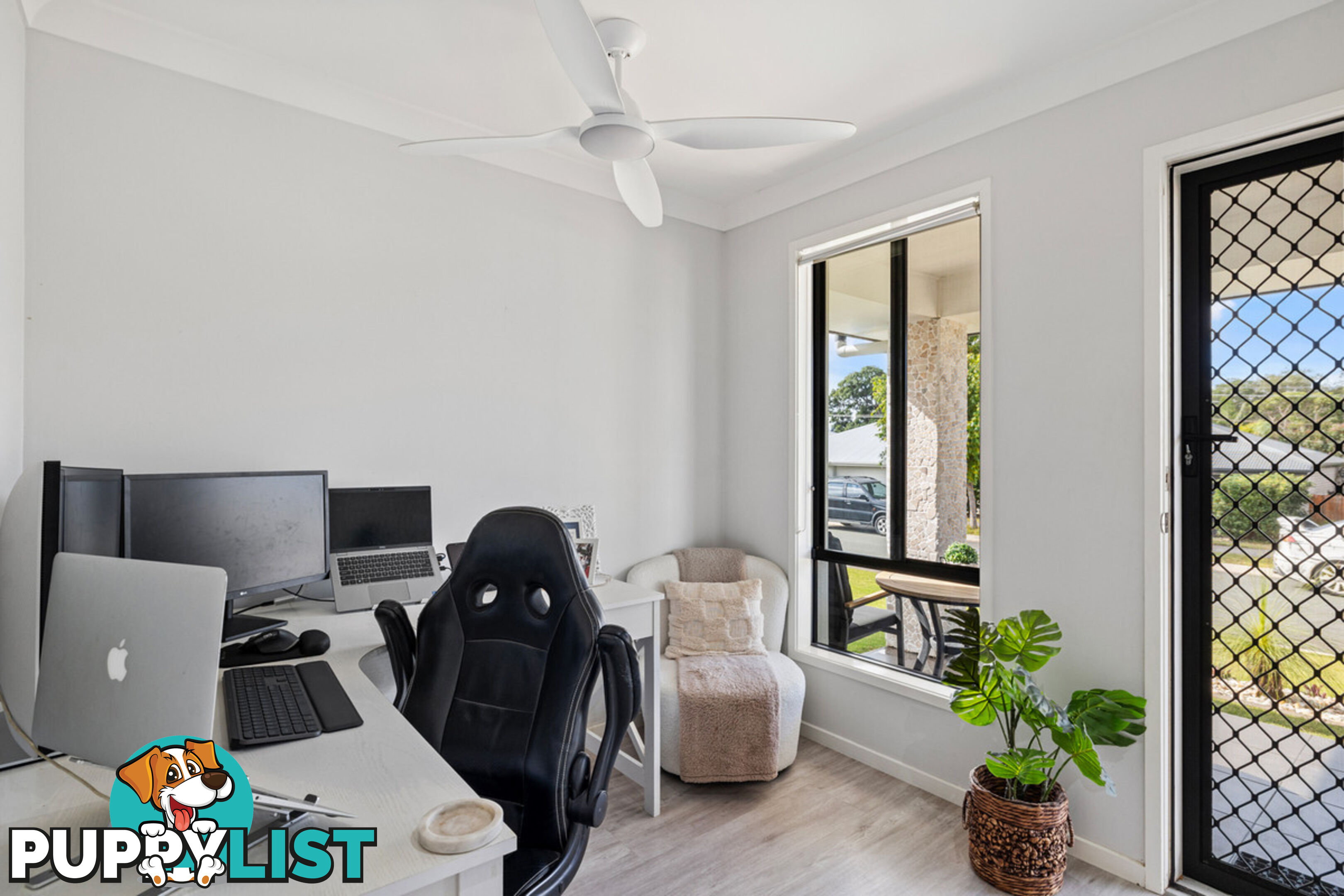 11 Swansea Circuit REDLAND BAY QLD 4165