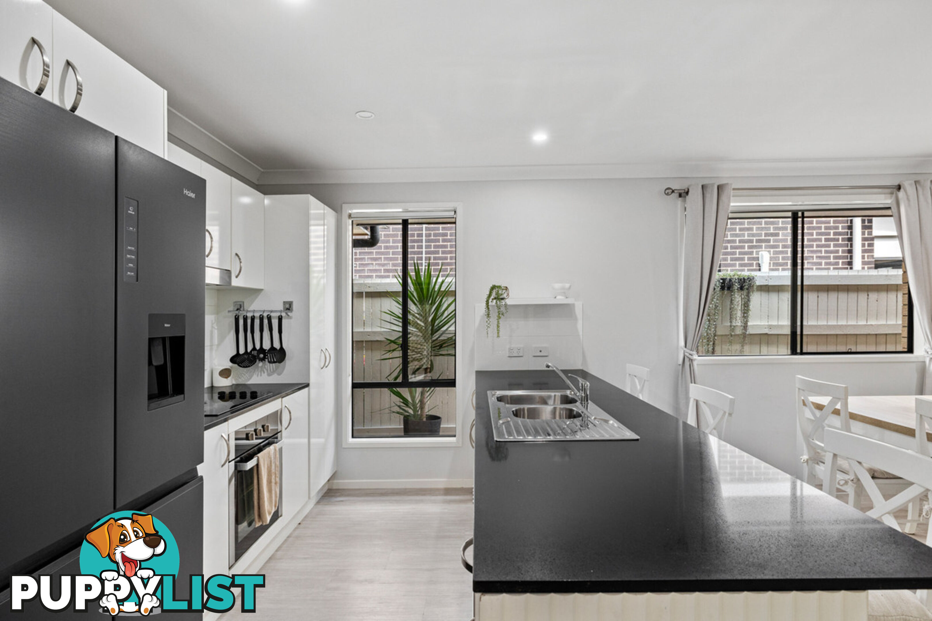 11 Swansea Circuit REDLAND BAY QLD 4165