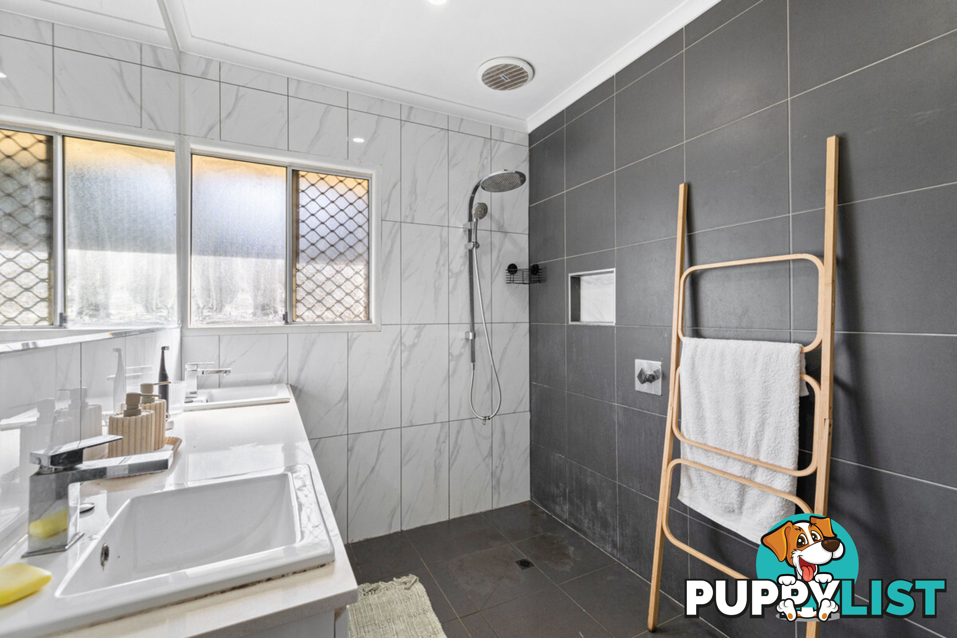 11 Quentin Street CAPALABA QLD 4157