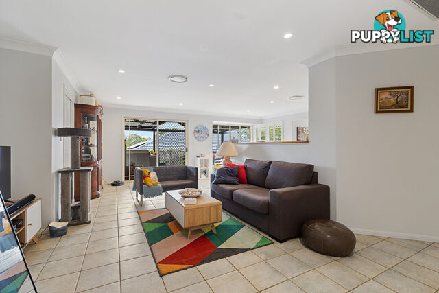 21 Leonard Street WELLINGTON POINT QLD 4160