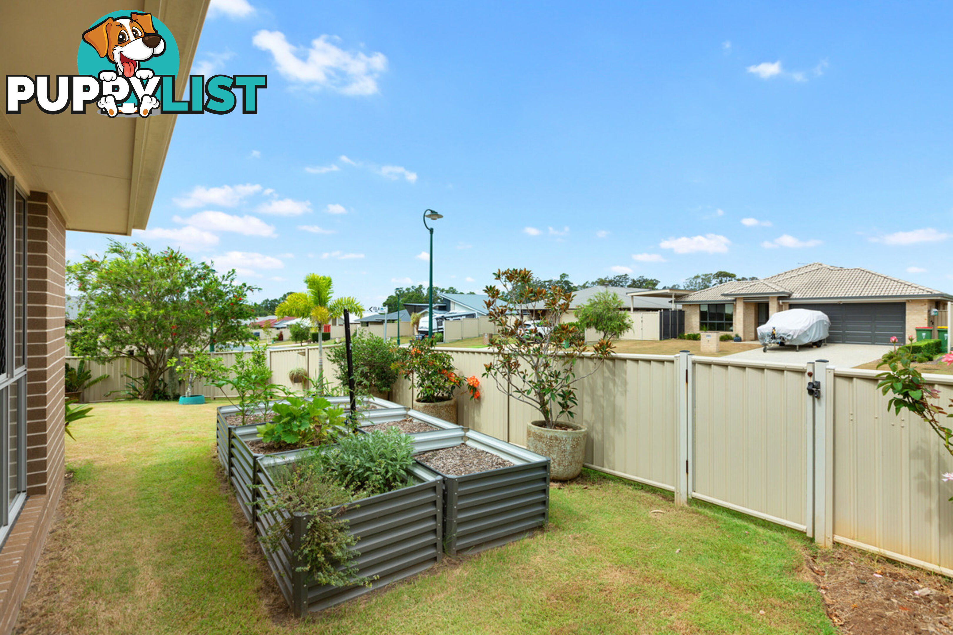 8 Willis Close REDLAND BAY QLD 4165