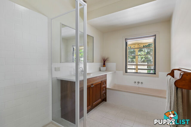 11 Callum Court THORNLANDS QLD 4164