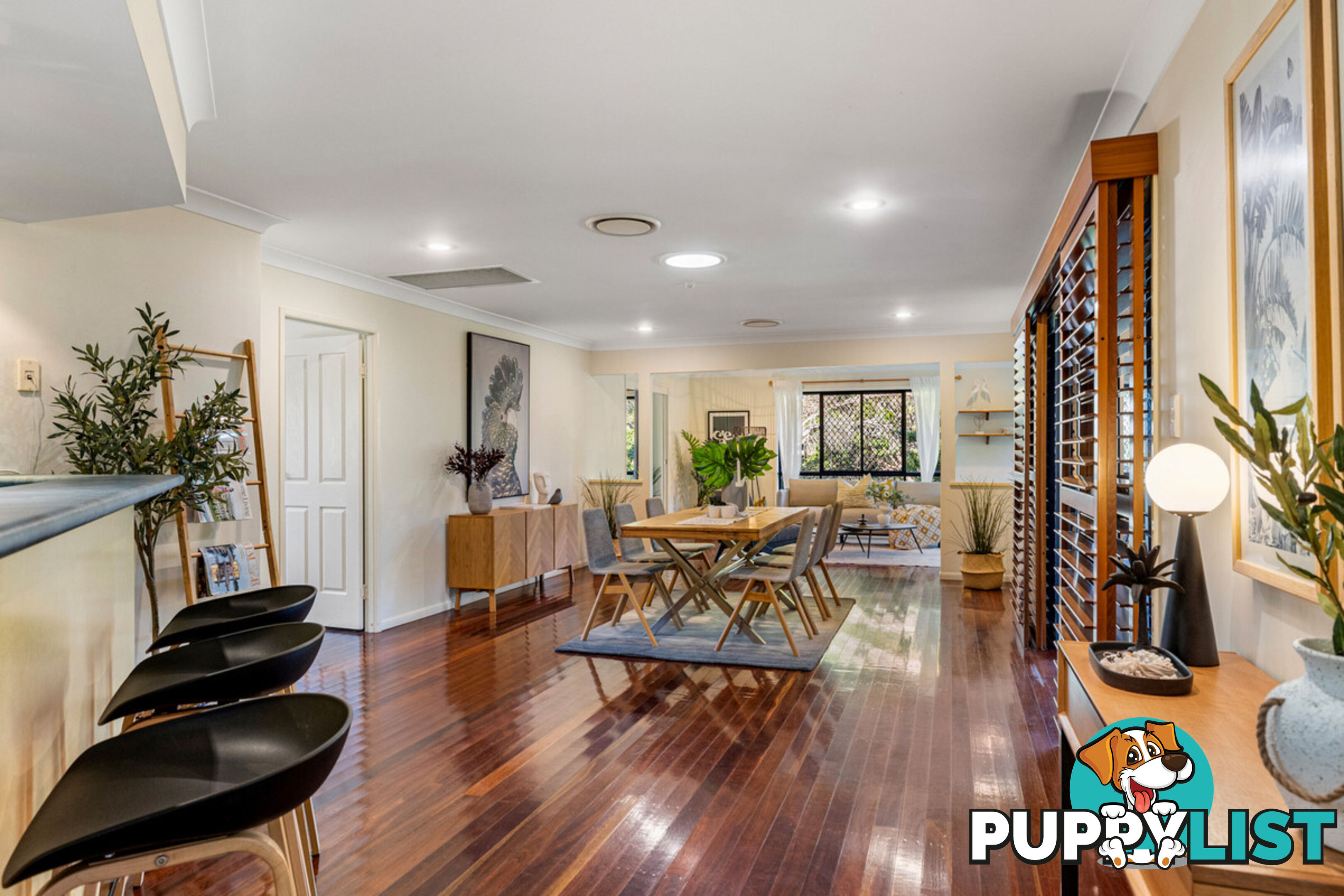 1 Wagan Place WELLINGTON POINT QLD 4160