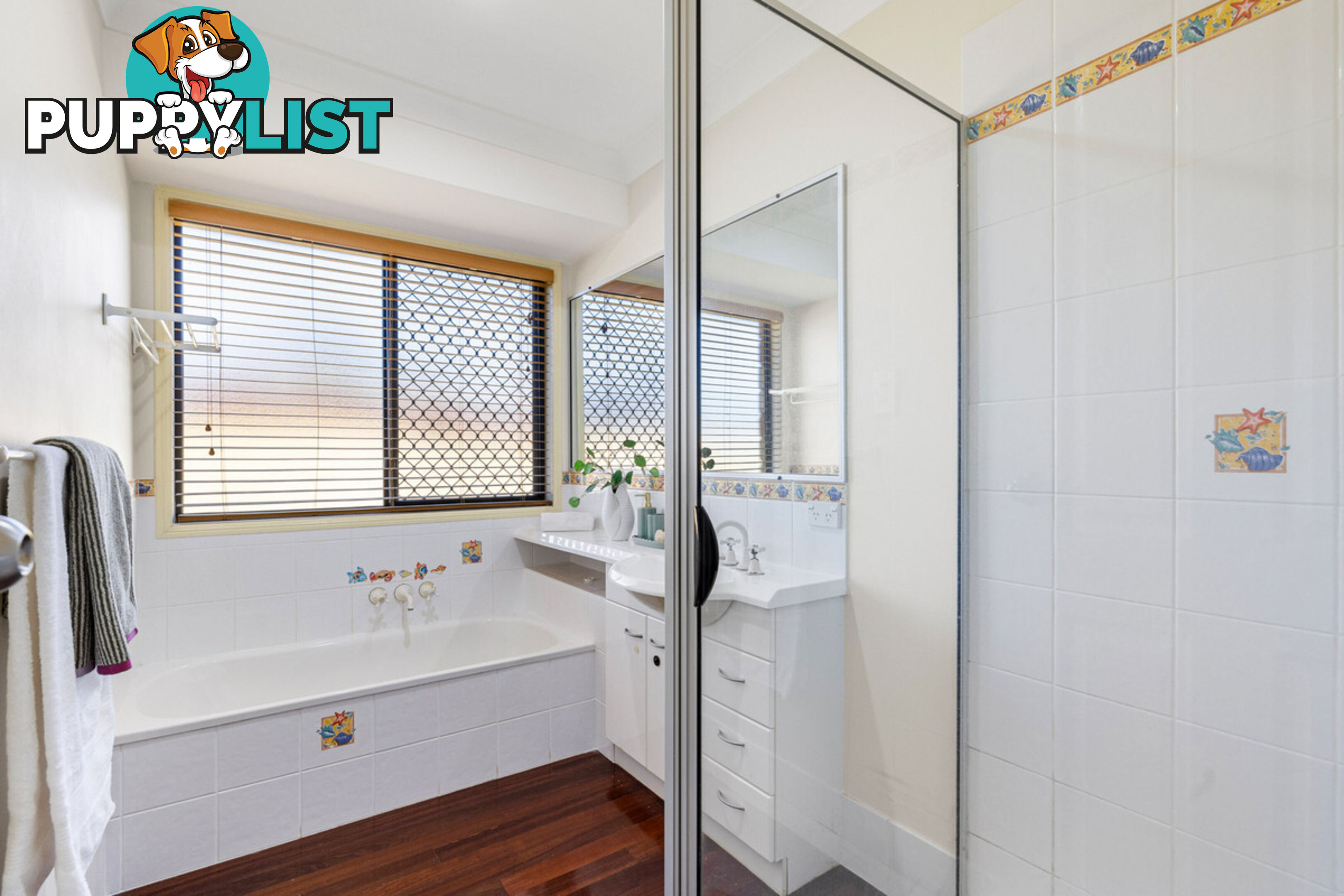 1 Wagan Place WELLINGTON POINT QLD 4160