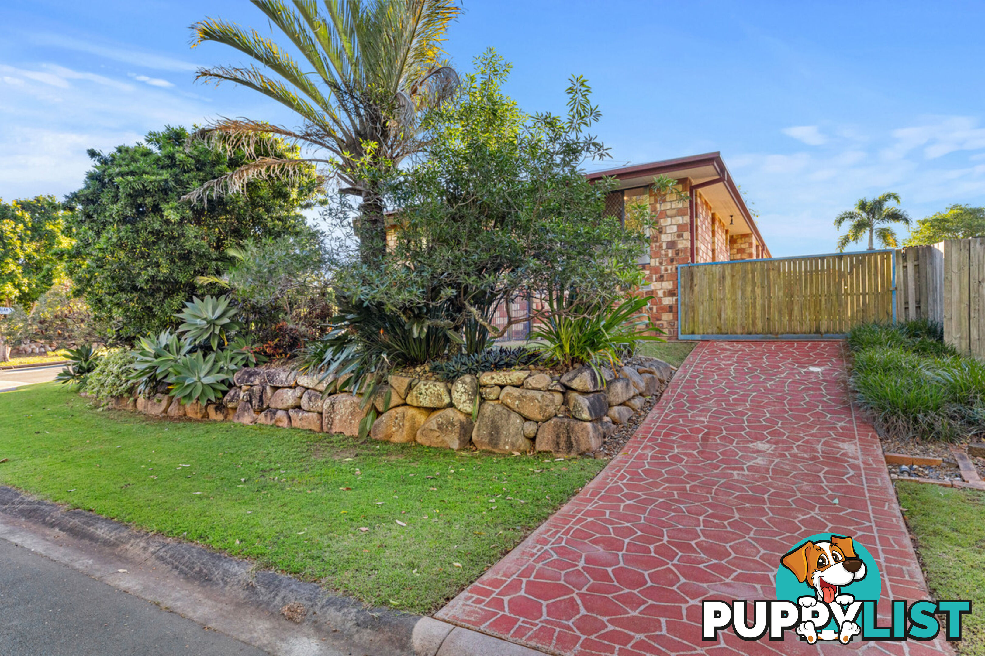 1 Wagan Place WELLINGTON POINT QLD 4160