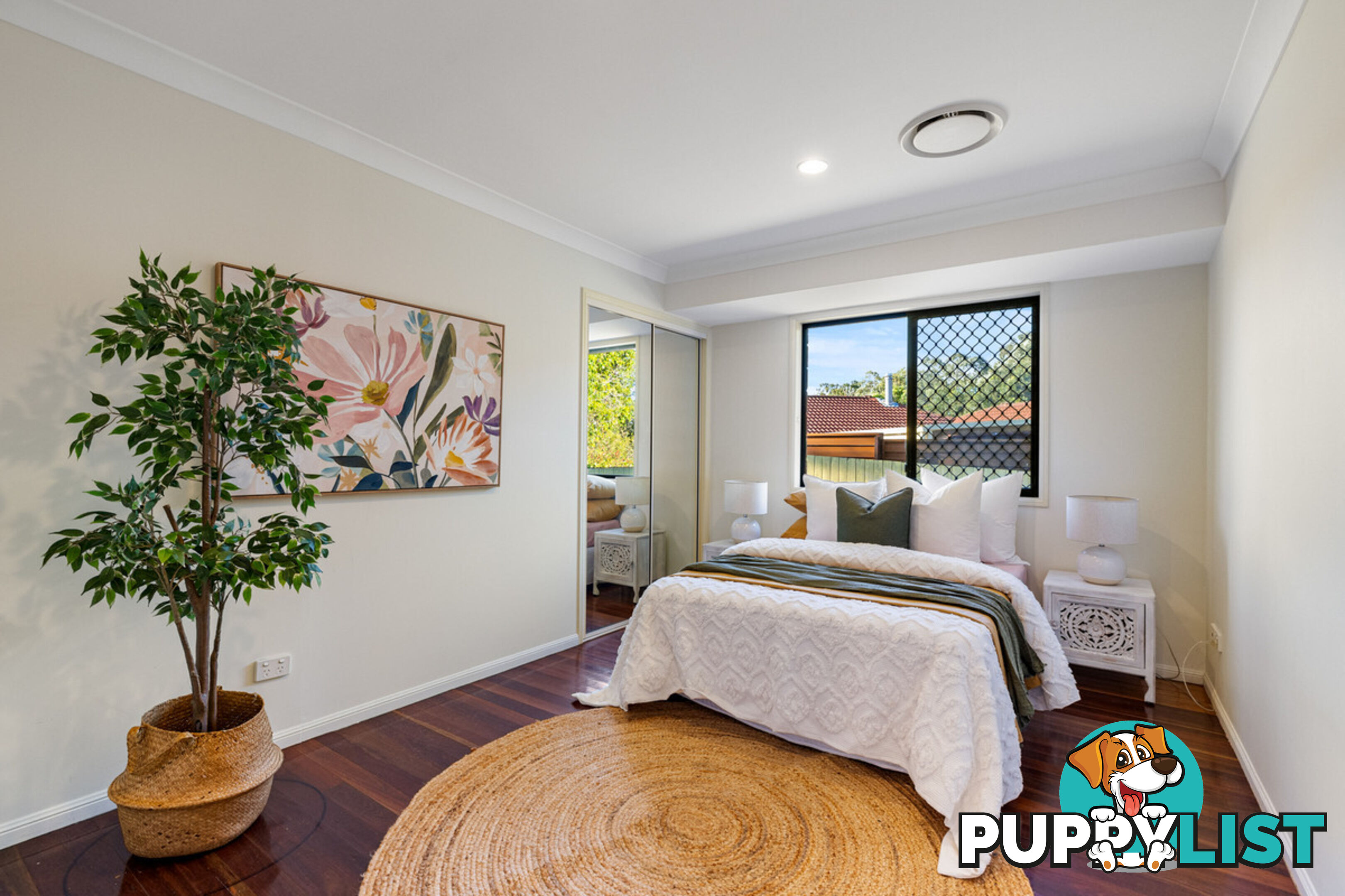 1 Wagan Place WELLINGTON POINT QLD 4160