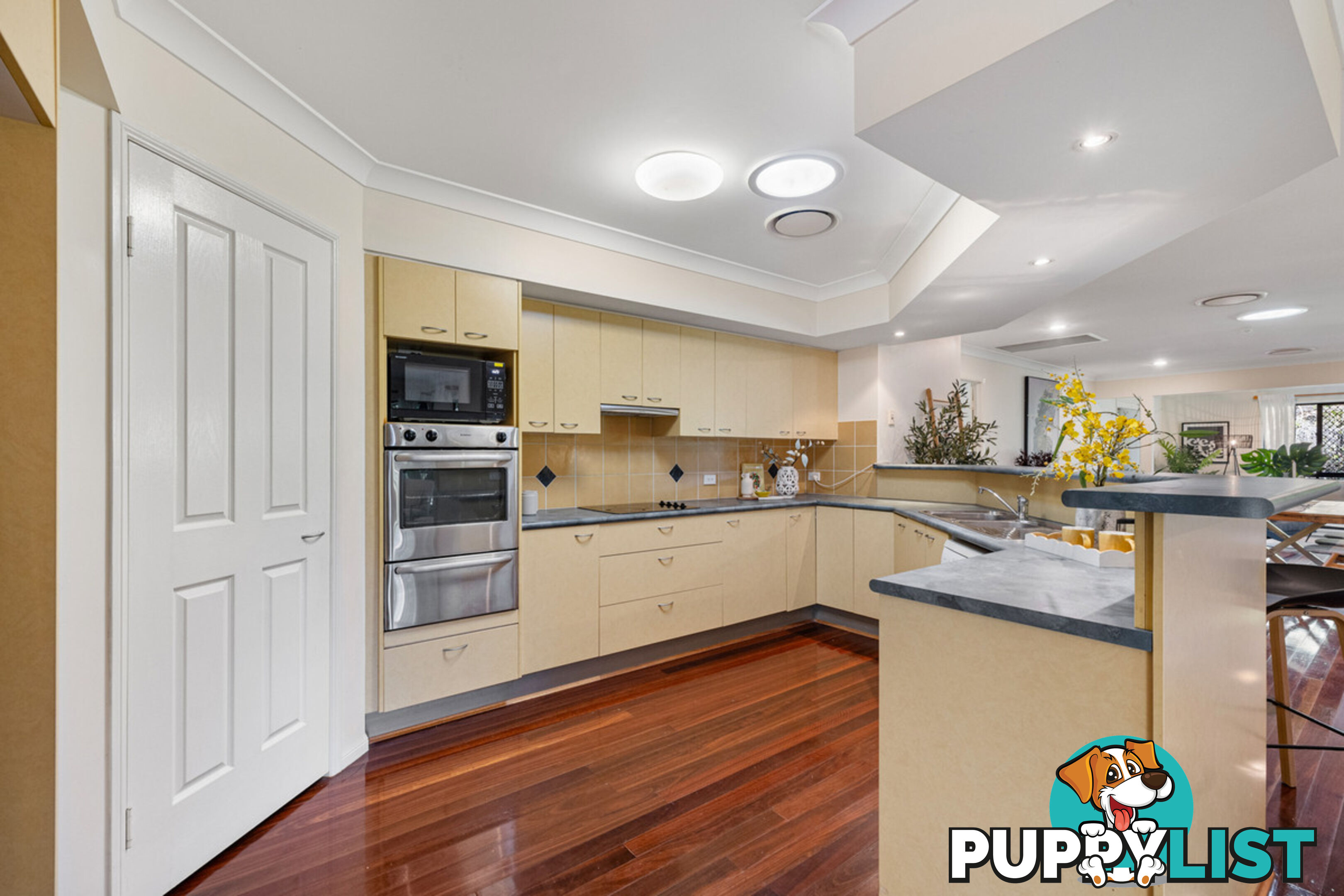 1 Wagan Place WELLINGTON POINT QLD 4160
