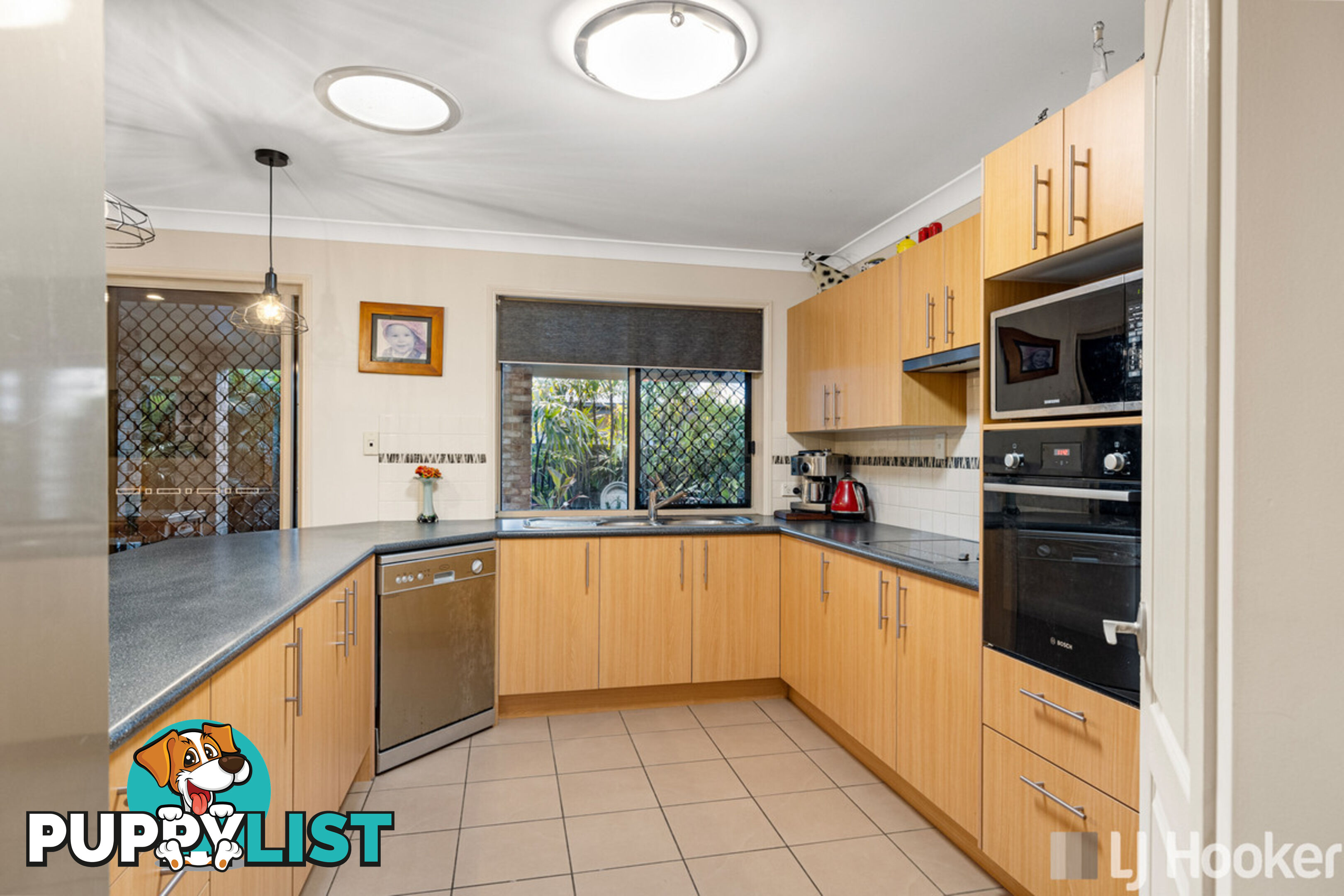2 Wamsley Close REDLAND BAY QLD 4165