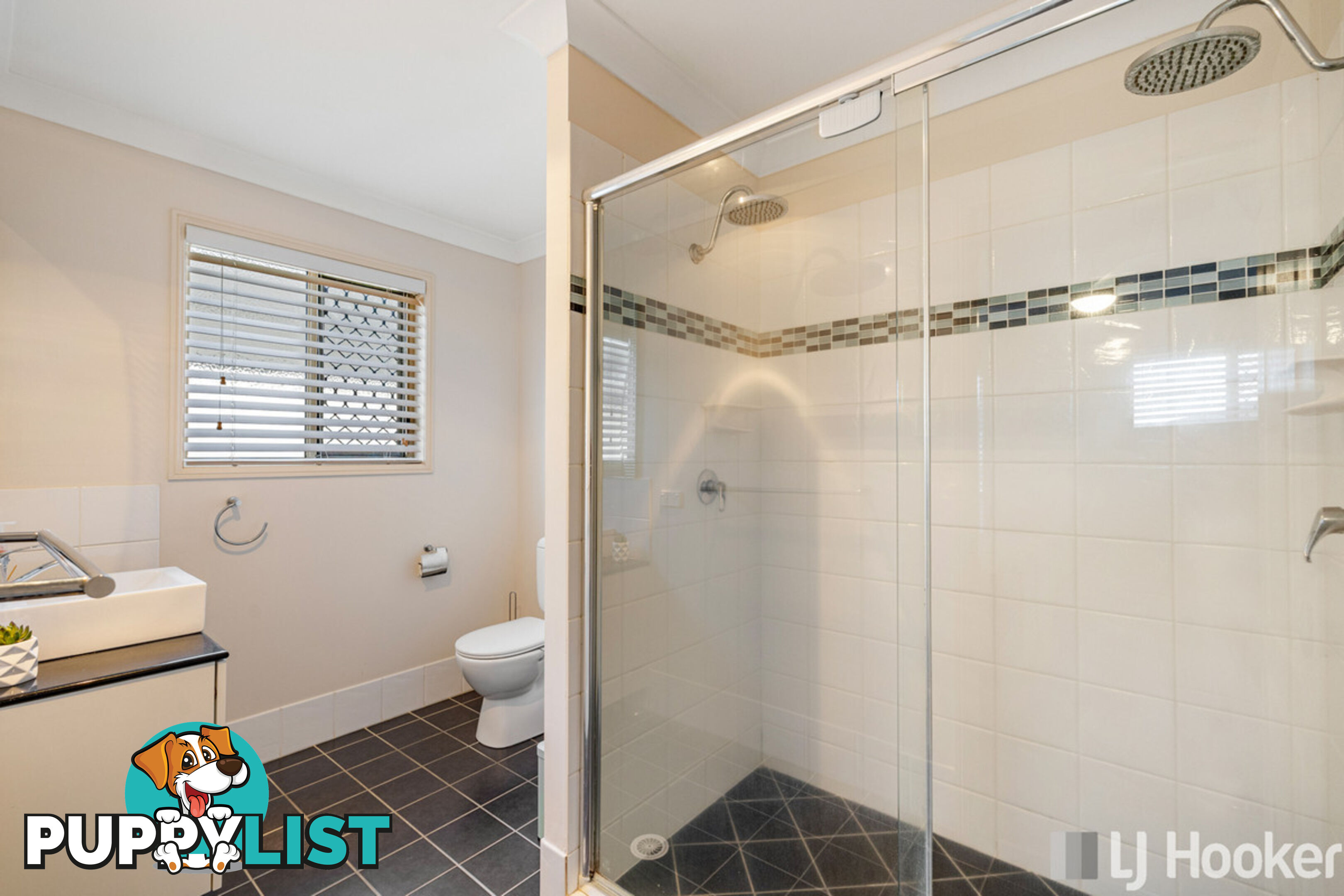 2 Wamsley Close REDLAND BAY QLD 4165