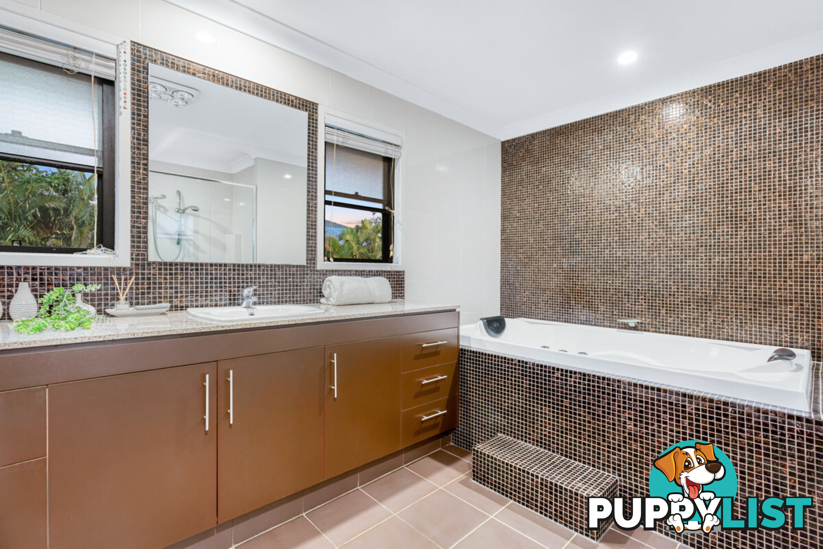 16 Rowallan Close WESTLAKE QLD 4074