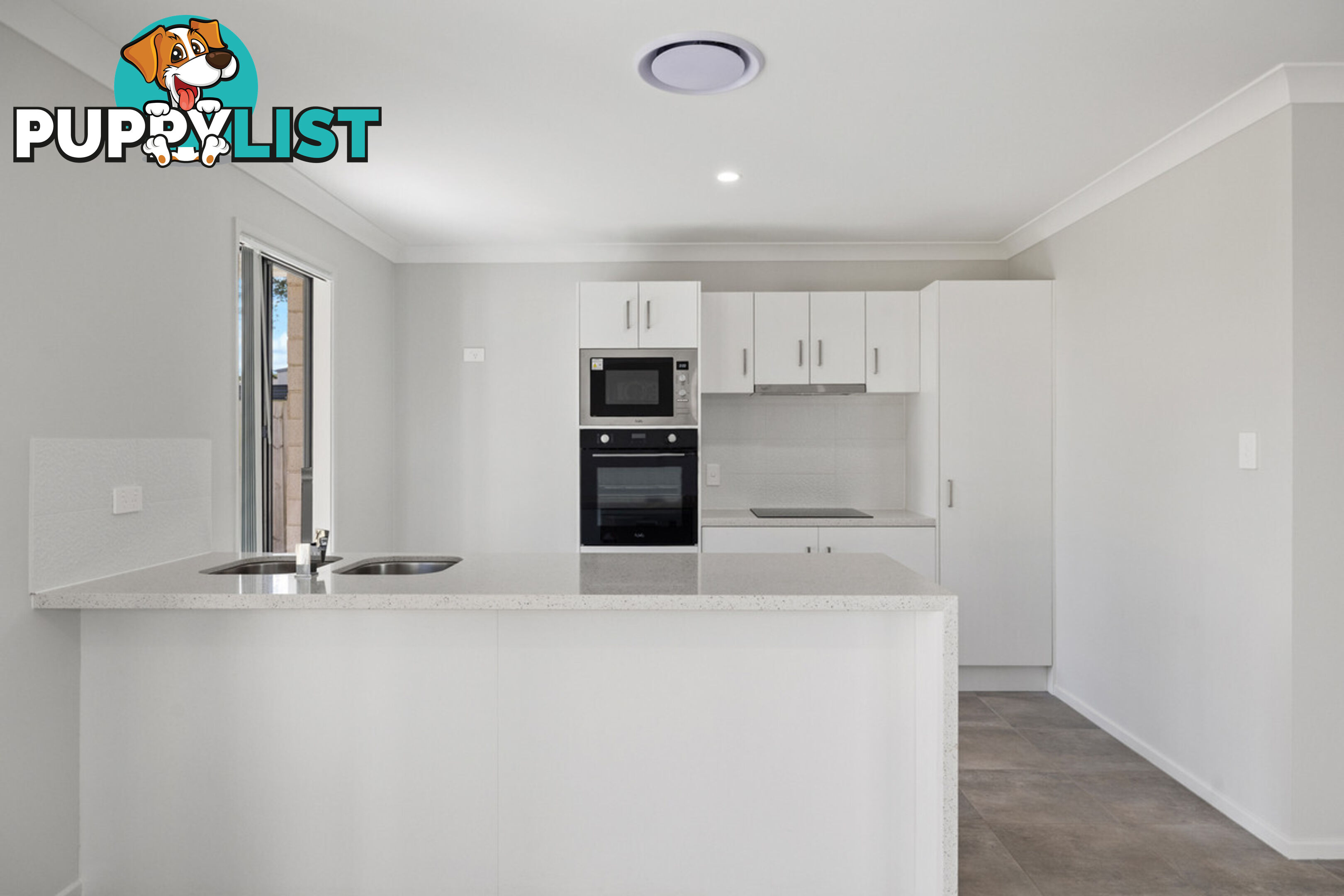 104A Point O'Halloran Road VICTORIA POINT QLD 4165