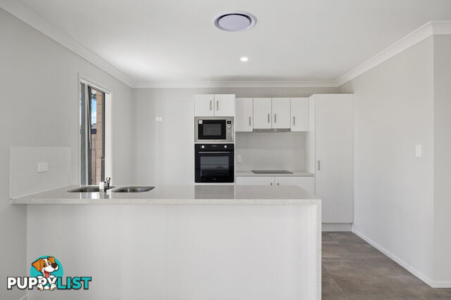 104A Point O'Halloran Road VICTORIA POINT QLD 4165