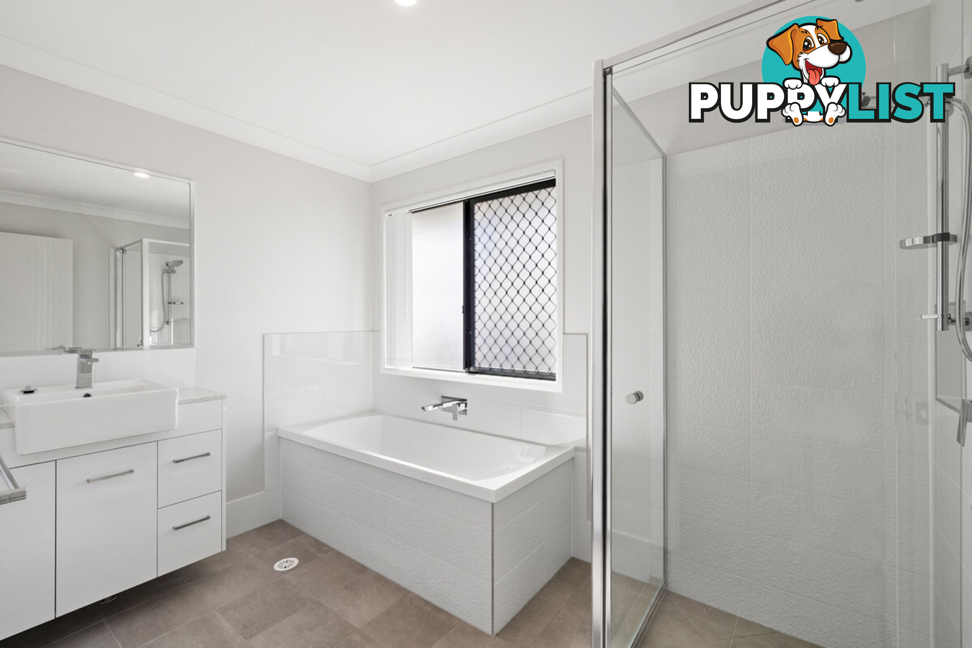 104A Point O'Halloran Road VICTORIA POINT QLD 4165