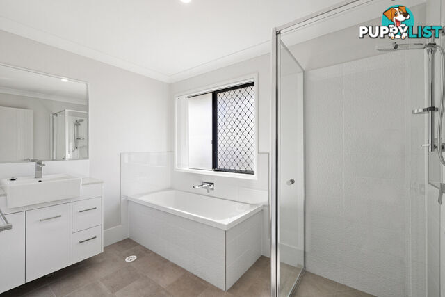 104A Point O'Halloran Road VICTORIA POINT QLD 4165