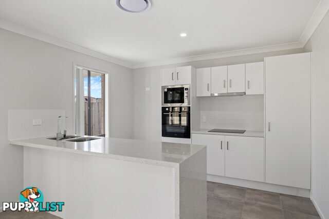 104A Point O'Halloran Road VICTORIA POINT QLD 4165