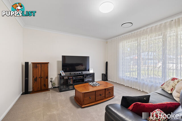 9 River Gum Close THORNLANDS QLD 4164
