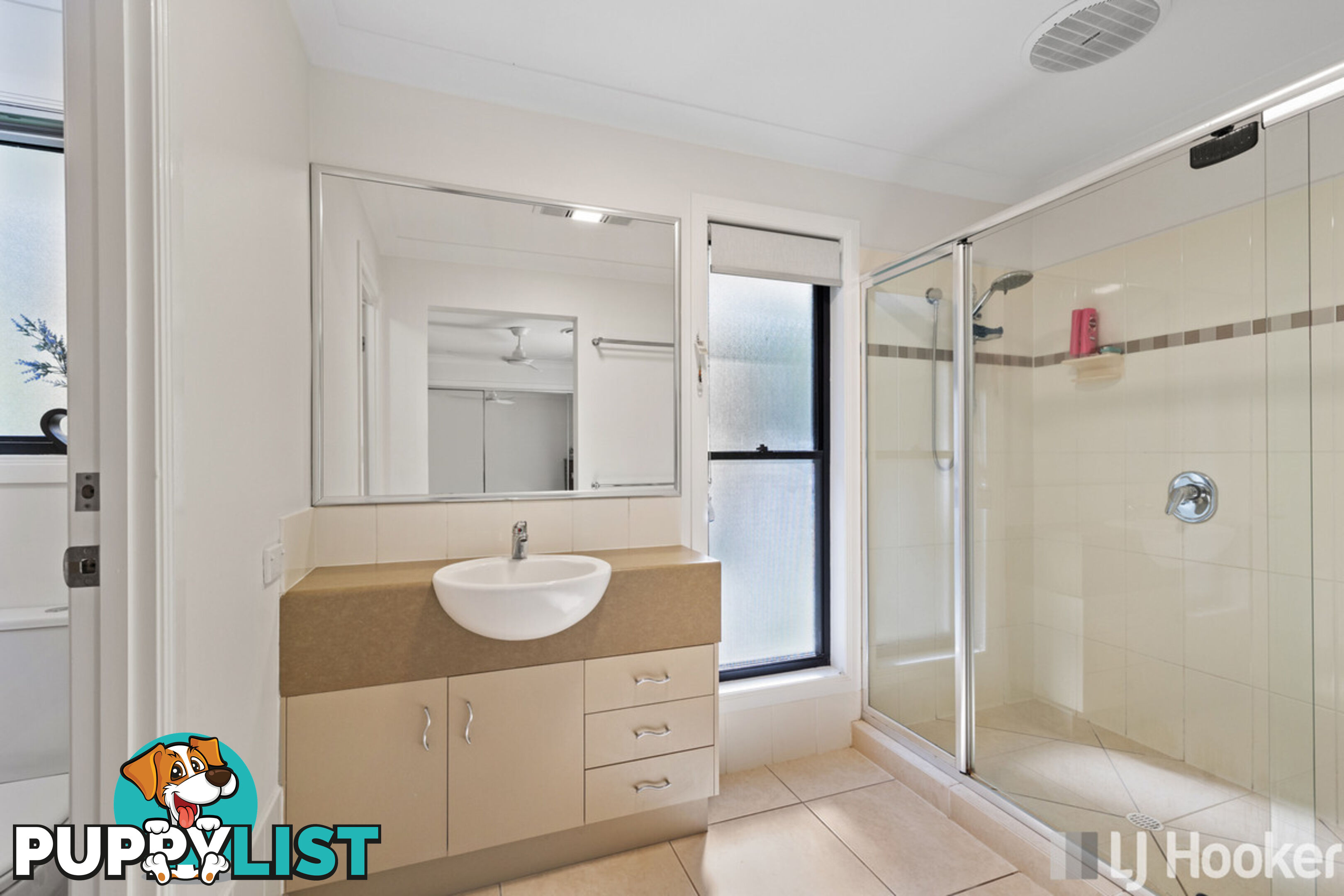 9 River Gum Close THORNLANDS QLD 4164