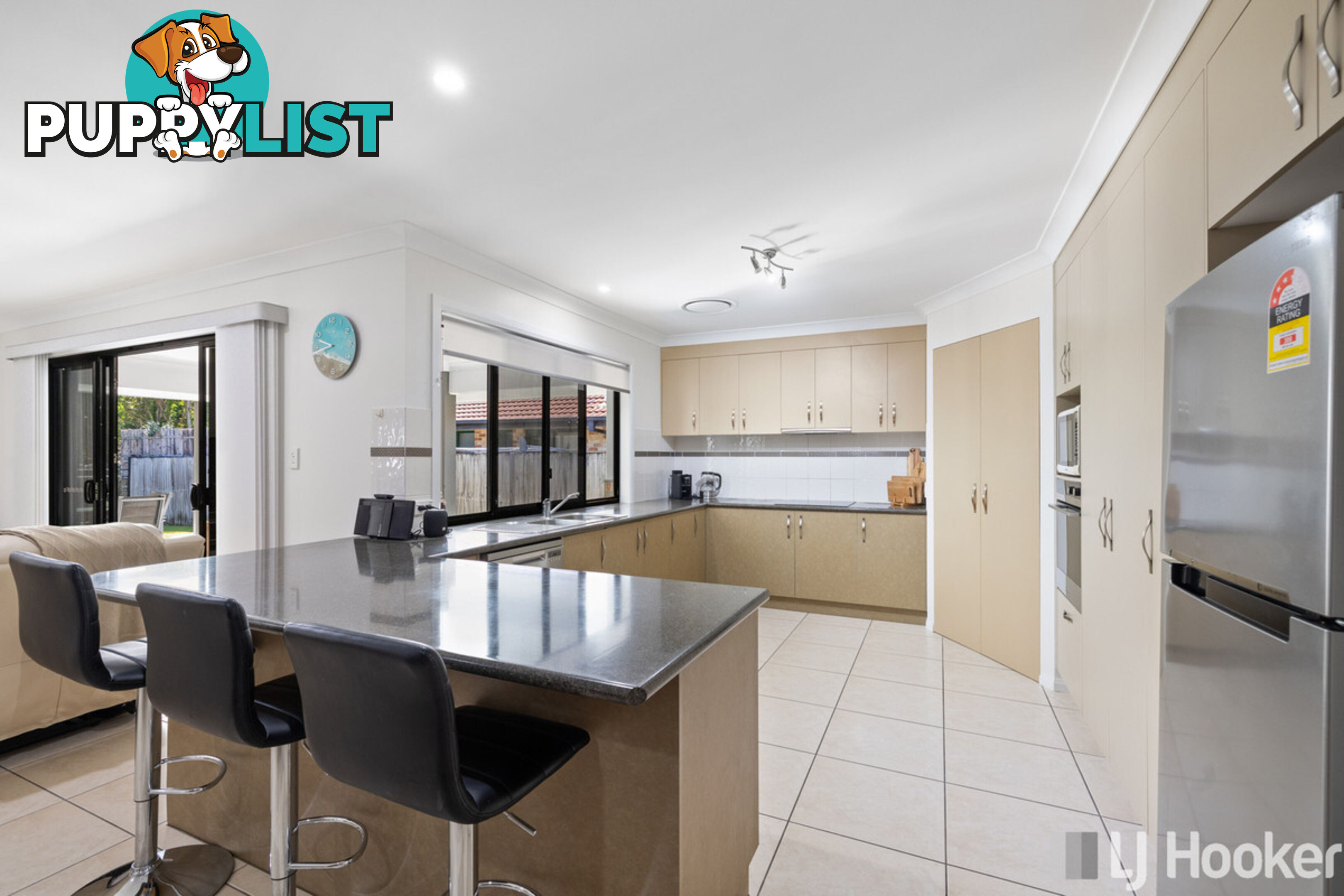 9 River Gum Close THORNLANDS QLD 4164
