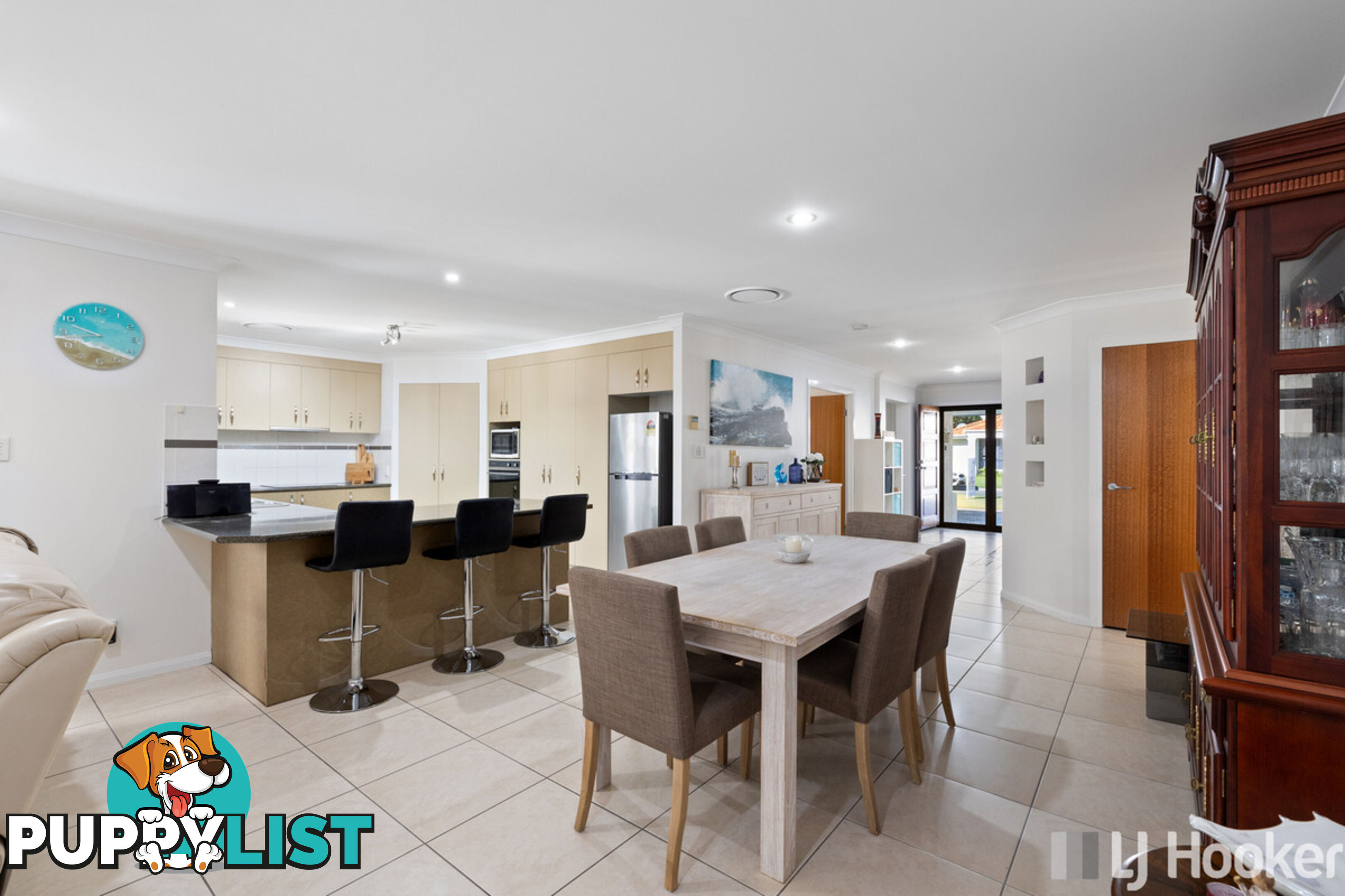 9 River Gum Close THORNLANDS QLD 4164