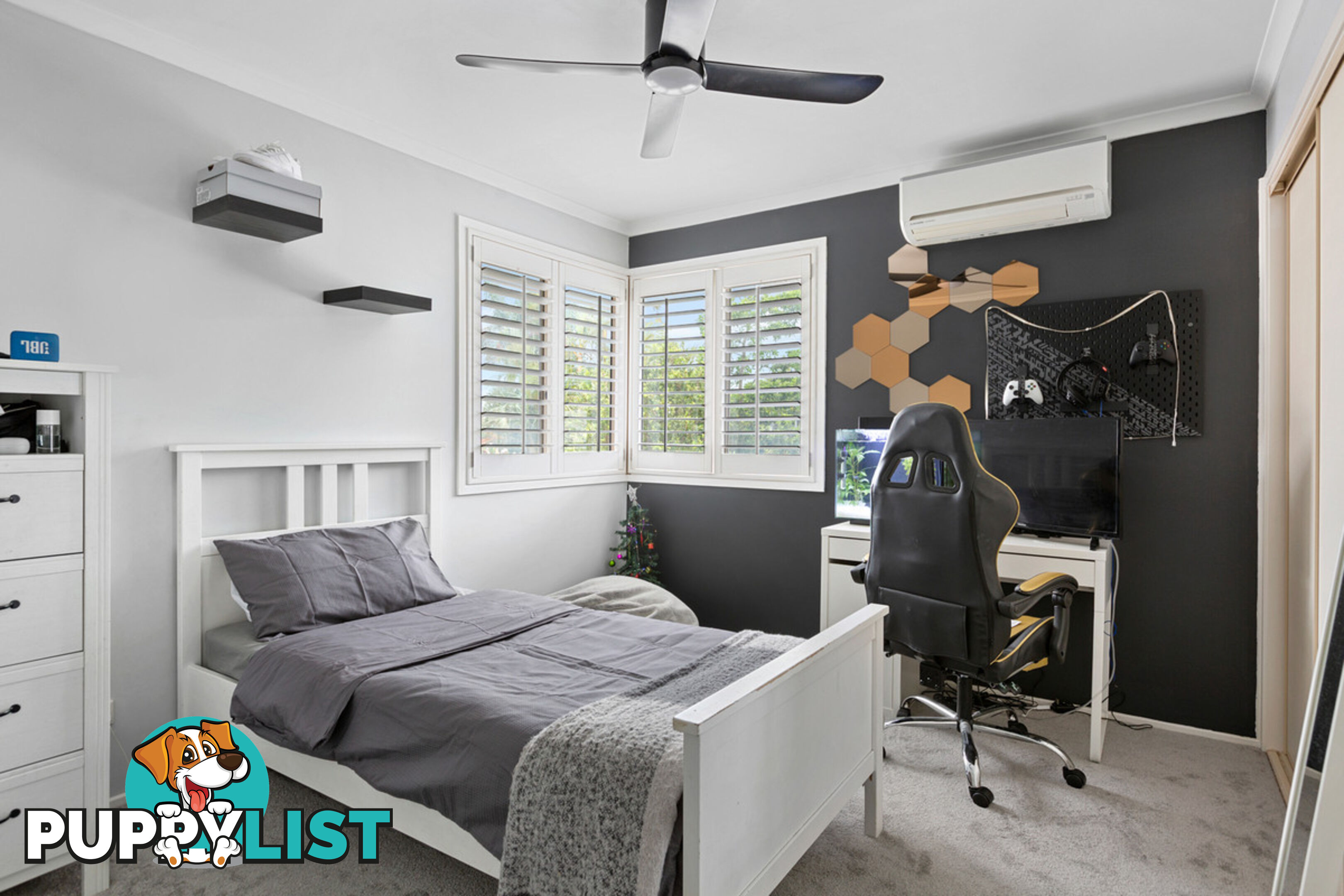 12 Paxton Street RABY BAY QLD 4163