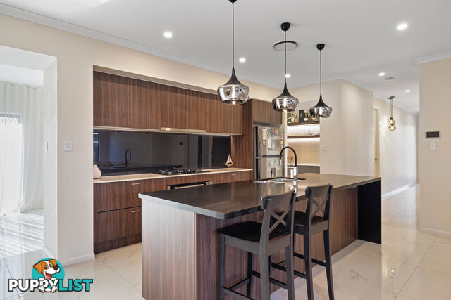 70 Bayswood Circuit REDLAND BAY QLD 4165
