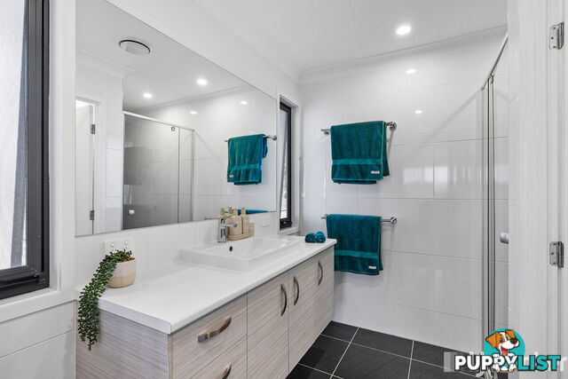 31 Highgrove Street THORNLANDS QLD 4164