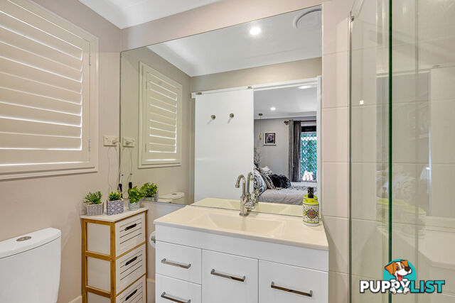 8 Sapphire Drive ALEXANDRA HILLS QLD 4161