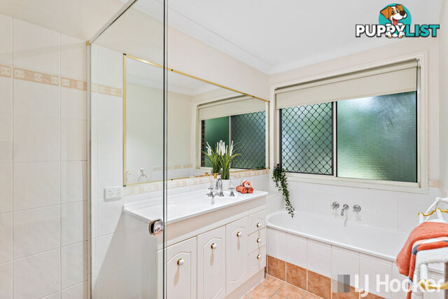 1 Meadowland Road THORNLANDS QLD 4164