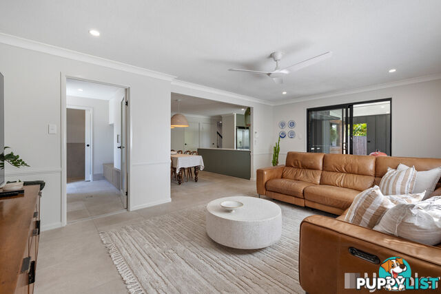 12 Kite Crescent THORNLANDS QLD 4164