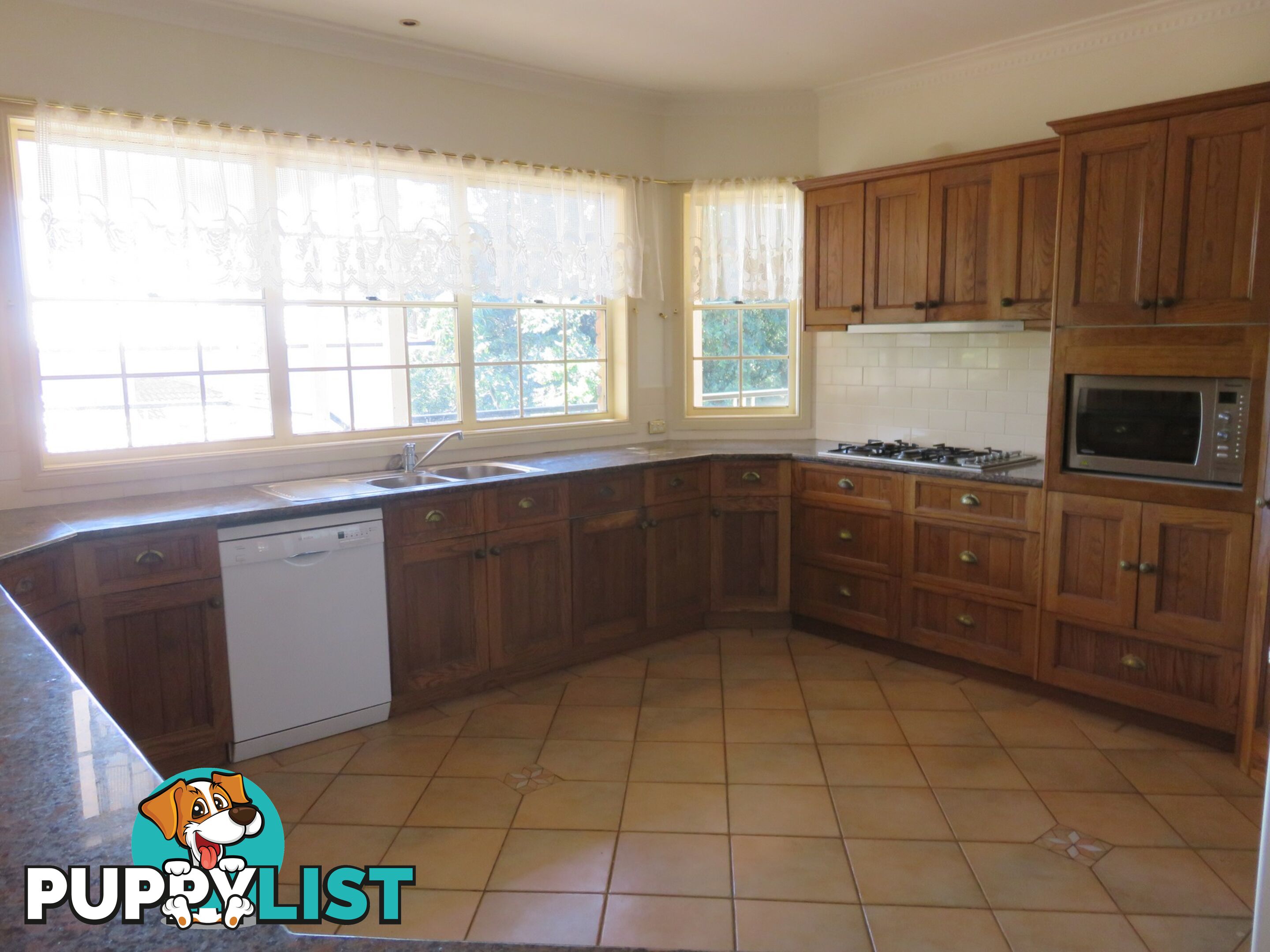 13 Waverley Court ORMISTON QLD 4160