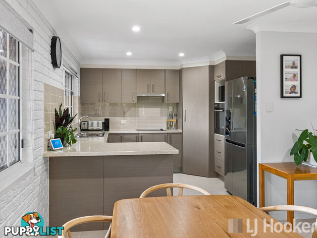 1 Lake View Drive THORNLANDS QLD 4164