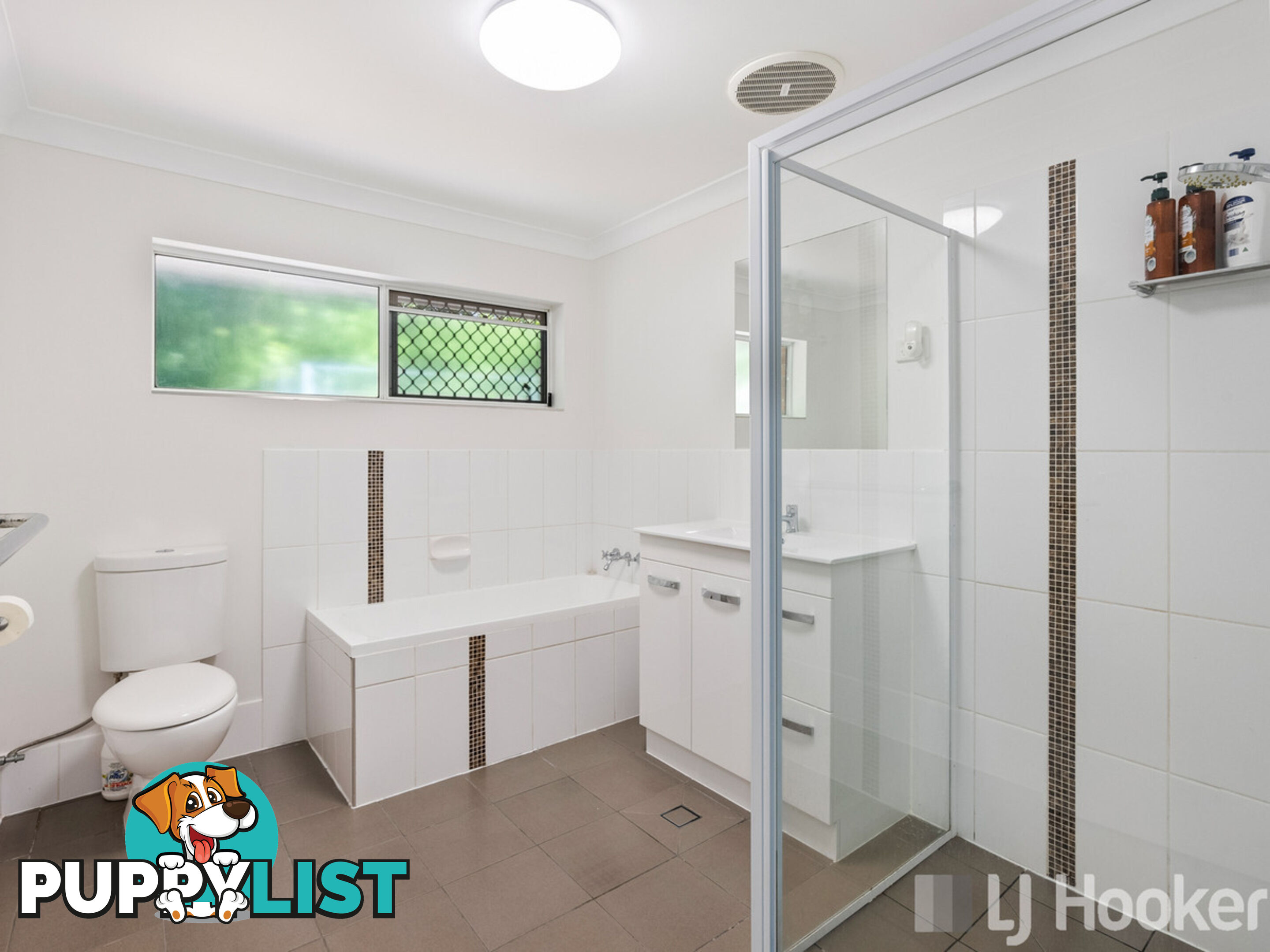 1 Lake View Drive THORNLANDS QLD 4164