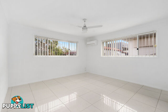 19 Plimsoll Street GREENSLOPES QLD 4120