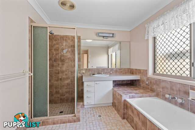 7 Holly Road VICTORIA POINT QLD 4165