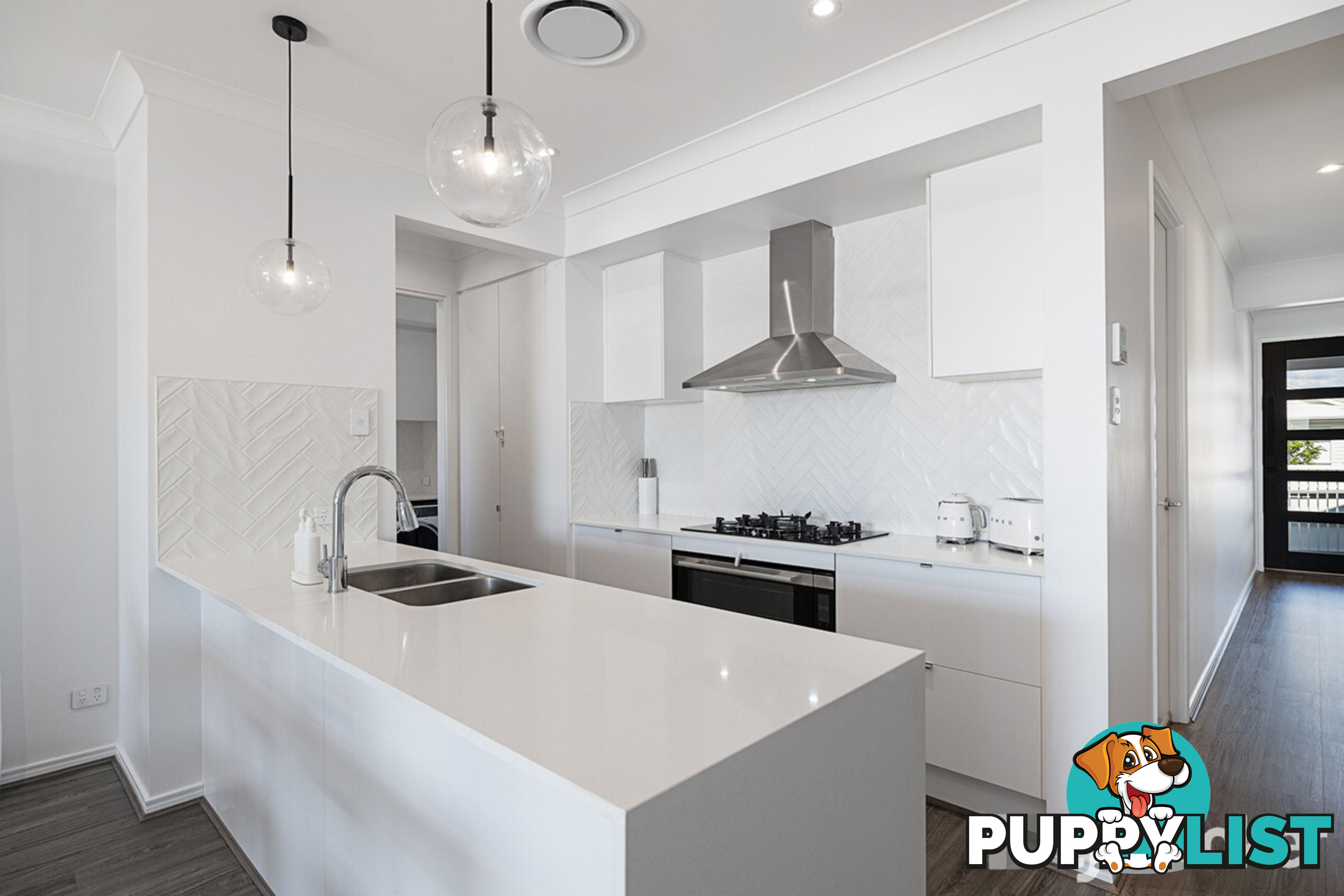 42 Glendevon Street THORNLANDS QLD 4164