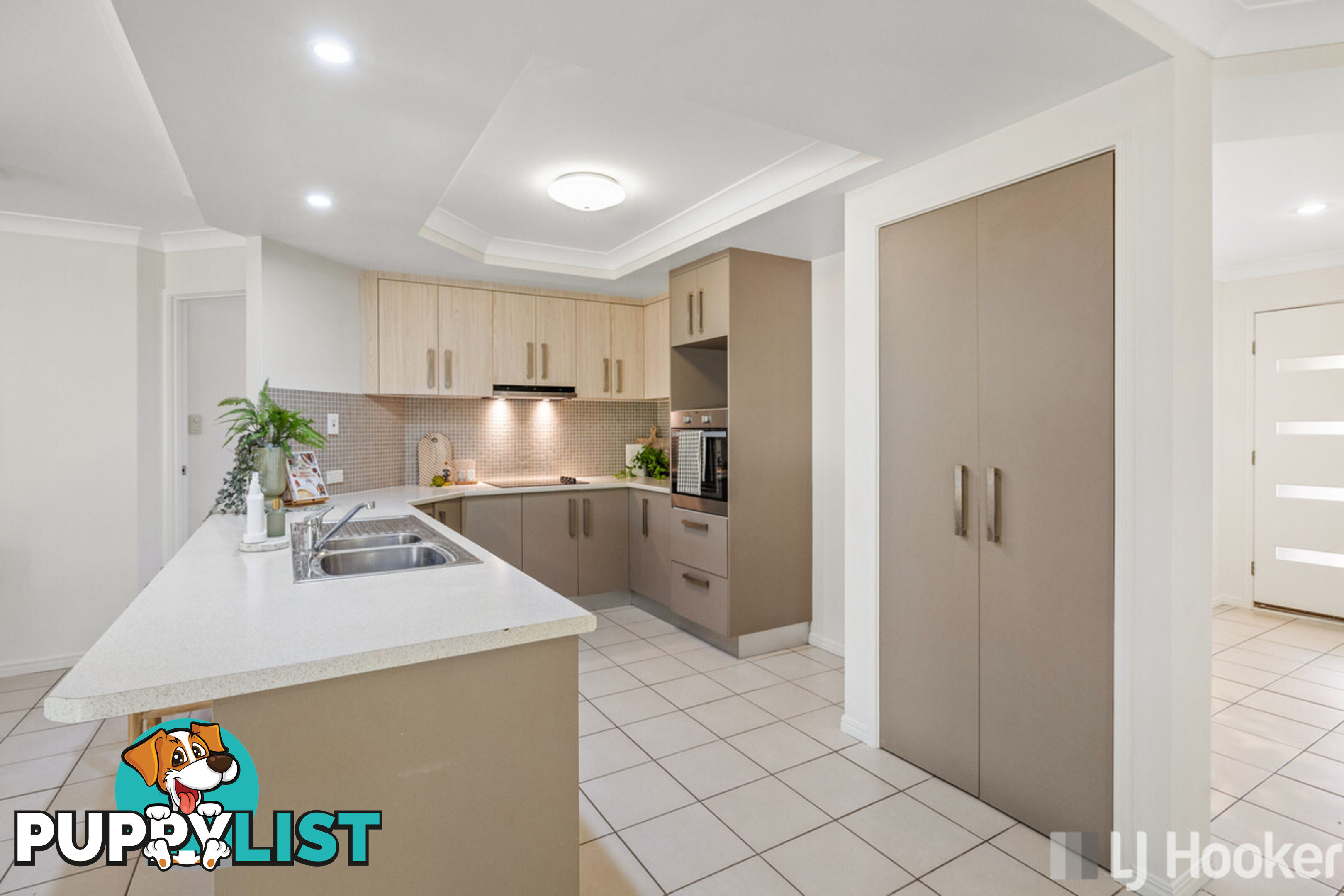 15 Sam Place THORNLANDS QLD 4164