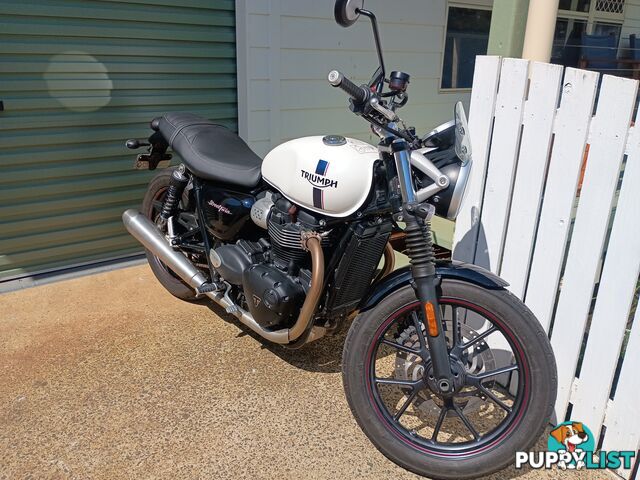 Triumph Street Twin 900