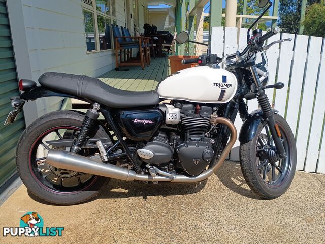 Triumph Street Twin 900