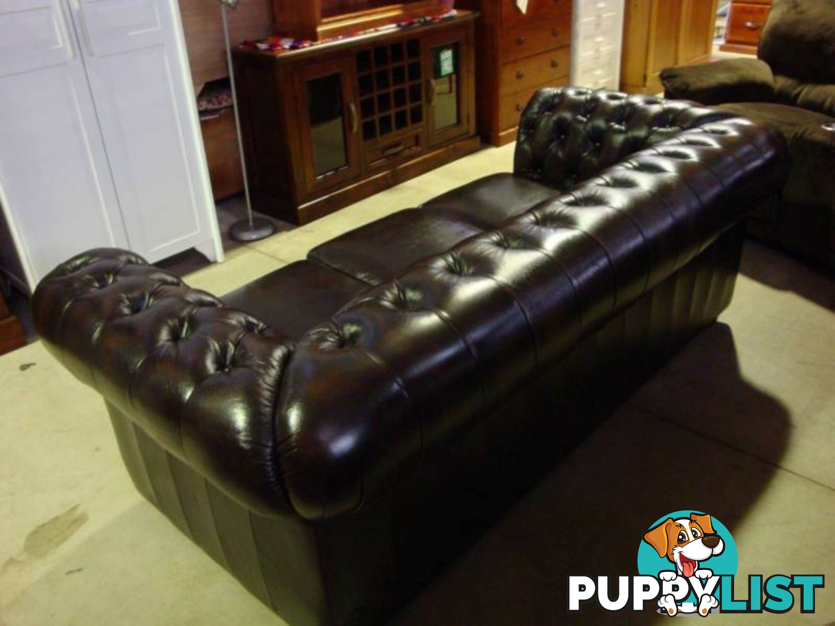 LOUNGE NEW CHESTERFIELD 100% COW LEATHER. RENT KEEP $25.30 PW