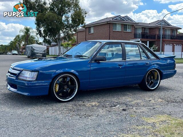 1985 HOLDEN COMMODORE Blue Meanie VK Sedan